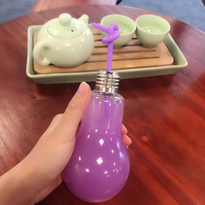 정면, 둥근, 선명한 맞춤식 손잡이 밀크 차 병