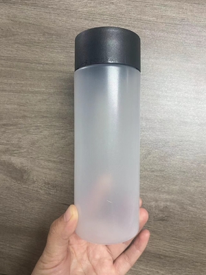 고립된 현대적인 디자인으로 맑고 사용자 정의 가능한 플라스틱 우유 차 병