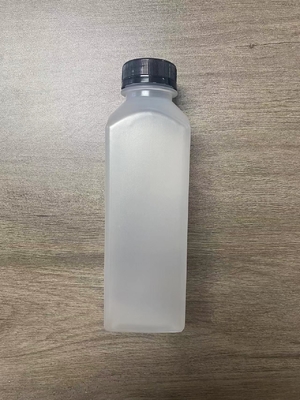 고립된 현대적인 디자인으로 맑고 사용자 정의 가능한 플라스틱 우유 차 병