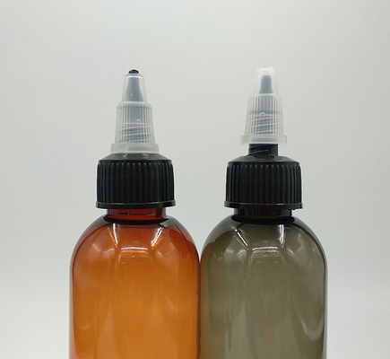 100ml 선명한 액체로 가득 차 있는 플라스틱 병