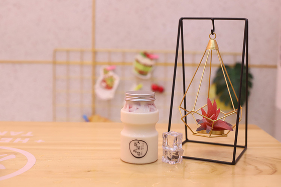 0.5kg 용량의 뚜?? 에 나사 를 달고 있는 편리한 중형 우유 차 병