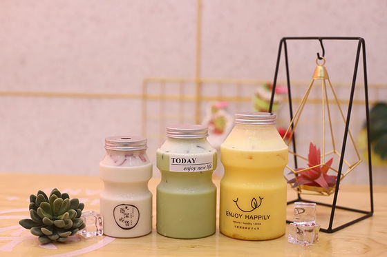 중간 크기 밀크티 병 (250ml 용량, 플라스틱 재질)