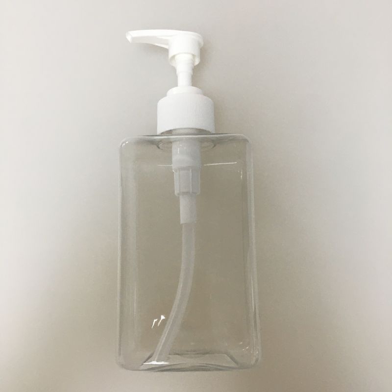 세럼을 안전하게 보관하고 사용자 친화적인 분사 기능을 제공하는 로션 펌프가 있는 실크 스크린 PET 병